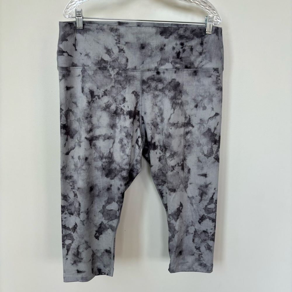 Nobull Gray Tie Dye Design Crop Leggings‎ Size XXL
